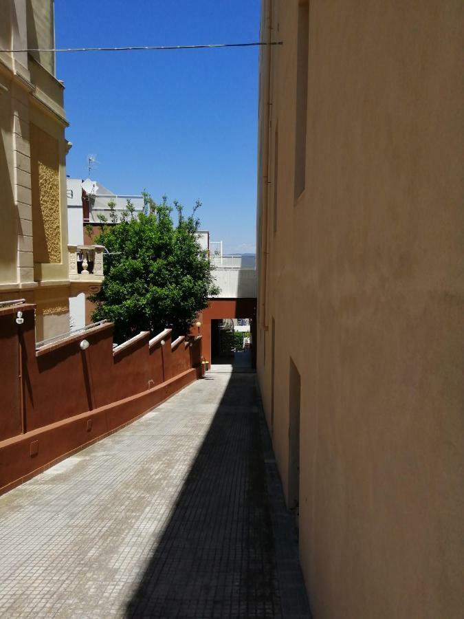 Quarantacinque Ospitalita Hotell Cagliari Eksteriør bilde
